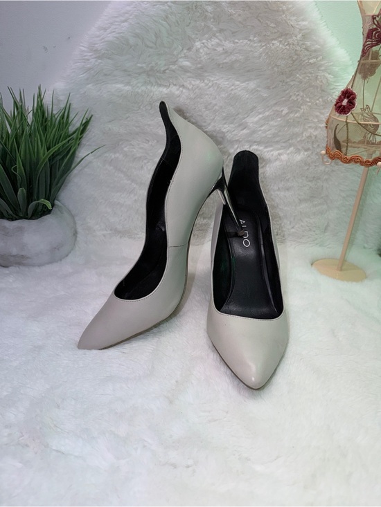 Aldo Shoes - Leather Curvy Edged Aldo Women's Pointed Toe High Heels Grey w/ Silver Heels 👠